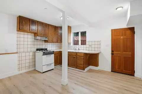Kitchen - 27 Midway Ave, Mill Valley, CA 94941 photo 5 of 5