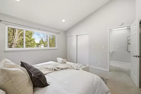 751 W Middlefield Rd C, Mountain View, CA 94043 photo 17