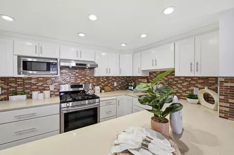 751 W Middlefield Rd C, Mountain View, CA 94043 photo 10