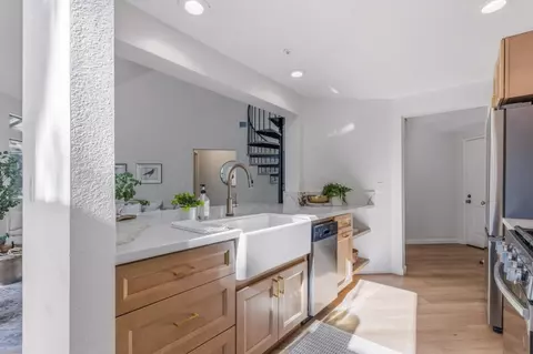 Kitchen - 2603 Willowbrook Ln 22, Aptos, CA 95003 photo 3 of 4