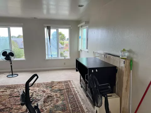 Living - 430 Pine Ave, Half Moon Bay, CA 94019 photo 2 of 2