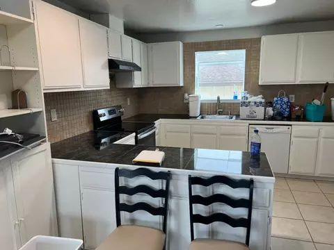 Kitchen - 430 Pine Ave, Half Moon Bay, CA 94019 photo 1 of 2