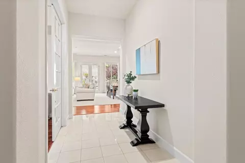 Entry Way - 7071 Eagle Ridge Dr, Gilroy, CA 95020 photo 3 of 6