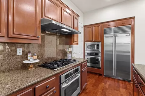 Kitchen - 7071 Eagle Ridge Dr, Gilroy, CA 95020 photo 4 of 7