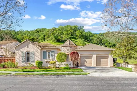 7071 Eagle Ridge Dr, Gilroy, CA 95020