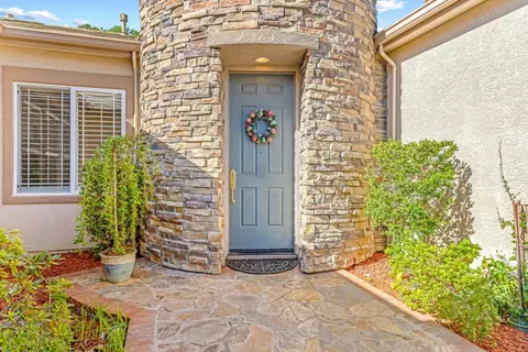 Entry Way - 7071 Eagle Ridge Dr, Gilroy, CA 95020 photo 1 of 6