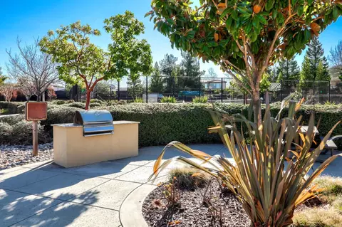 View/Area - 7071 Eagle Ridge Dr, Gilroy, CA 95020 photo 7 of 9