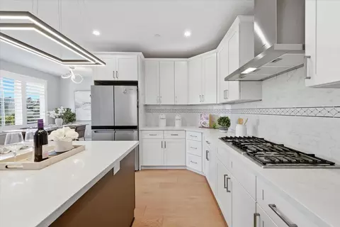 1325 Araujo St, San Jose, CA 95131