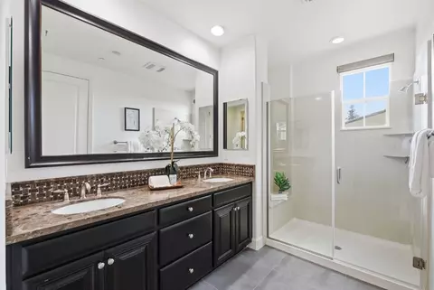 Bath - 508 Holthouse Ter, Sunnyvale, CA 94087 photo 3 of 5