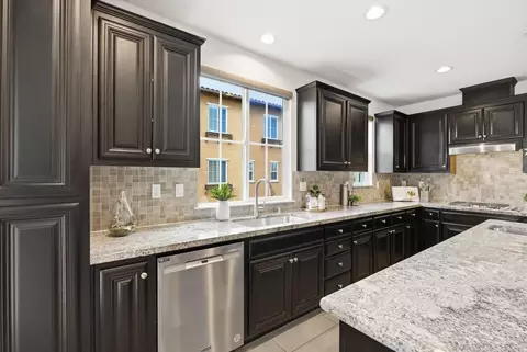 Kitchen - 508 Holthouse Ter, Sunnyvale, CA 94087 photo 4 of 5
