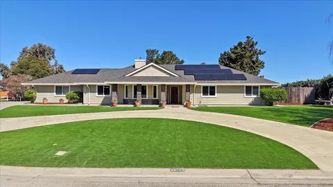 18595 Ranchito Del Rio Dr, Salinas, CA 93908