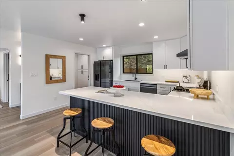 Kitchen - 5 Arriba Dr, Aromas, CA 95004 photo 6 of 8