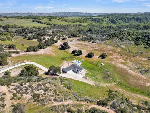 View/Area - 53330 Smith Rd, Bradley, CA 93426 photo 2 of 12