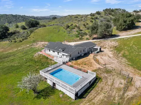 Exterior - 53330 Smith Rd, Bradley, CA 93426 photo 1 of 4