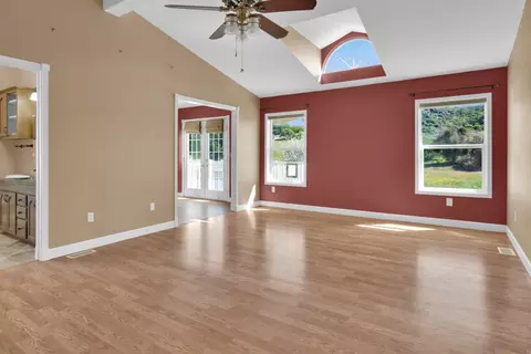 Living - 53330 Smith Rd, Bradley, CA 93426 photo 7 of 8