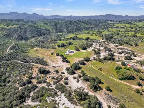 View/Area - 53330 Smith Rd, Bradley, CA 93426 photo 9 of 12