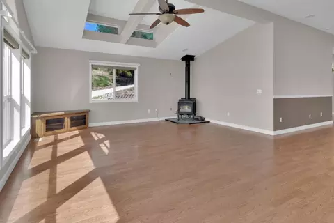 Living - 53330 Smith Rd, Bradley, CA 93426 photo 1 of 8