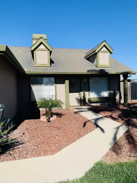 1253 La Paz Ct, Soledad, CA 93960