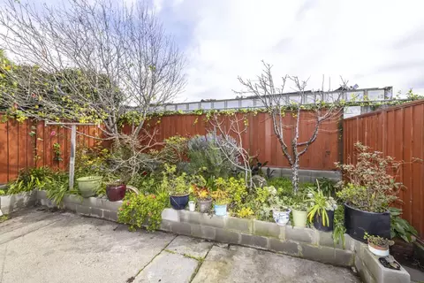 Exterior - 620 22nd St, Richmond, CA 94801 photo 3 of 4
