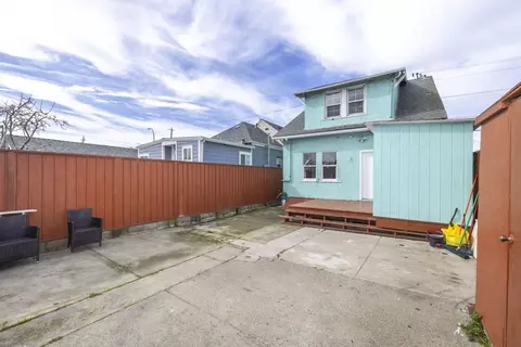 Exterior - 620 22nd St, Richmond, CA 94801 photo 2 of 4
