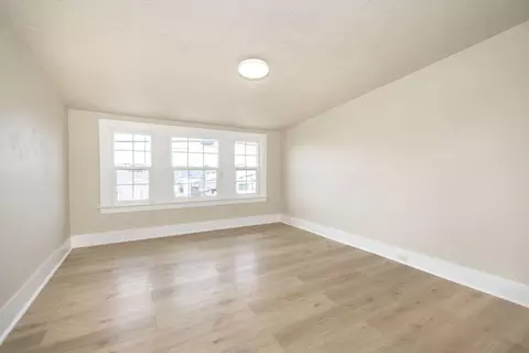 Living - 620 22nd St, Richmond, CA 94801 photo 3 of 3
