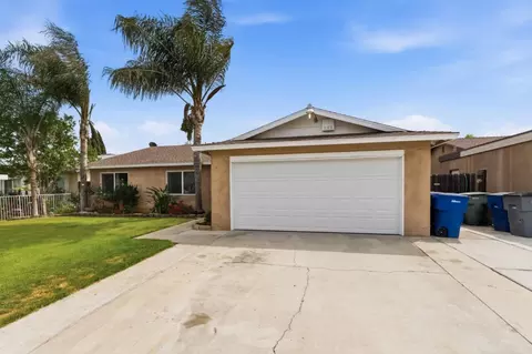5850 E Ramona Ave, Fresno, CA 93727