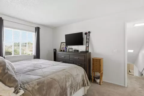Bedroom - 1075 Sherman Dr, Salinas, CA 93907 photo 6 of 6