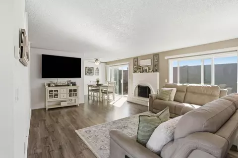Living - 1075 Sherman Dr, Salinas, CA 93907 photo 1 of 2