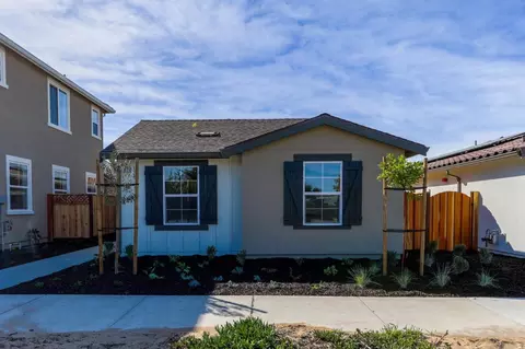 626 Carmel Ave, Marina, CA 93933