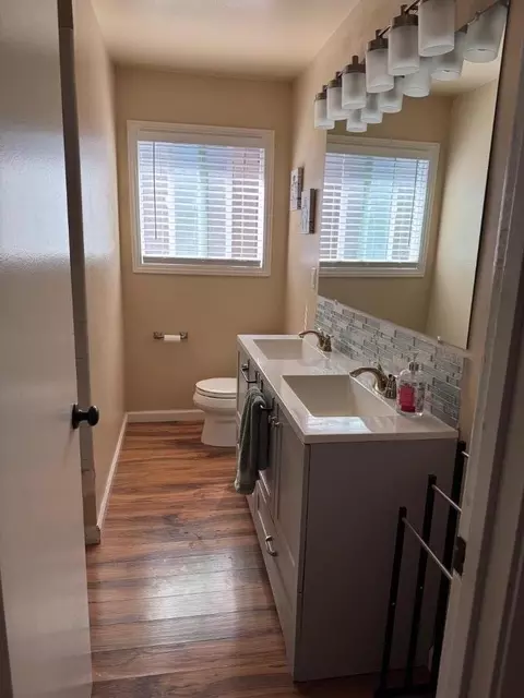 Bath - 710 Campus Ave, Salinas, CA 93901 photo 1 of 5