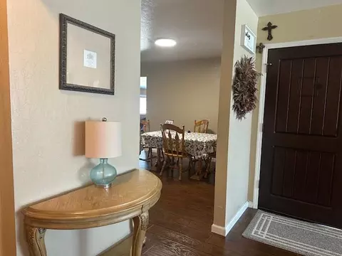 Entry Way - 710 Campus Ave, Salinas, CA 93901 photo 1 of 2