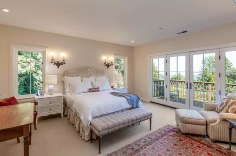 Bedroom - 950 Espinosa Rd, Woodside, CA 94062 photo 1 of 4