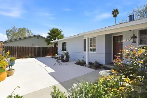 Exterior - 1392 Mantelli Dr, Gilroy, CA 95020 photo 4 of 8