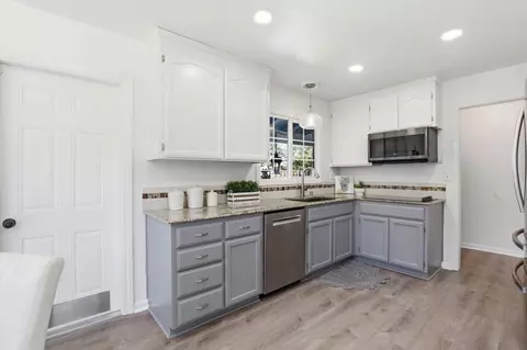 Kitchen - 1392 Mantelli Dr, Gilroy, CA 95020 photo 1 of 1