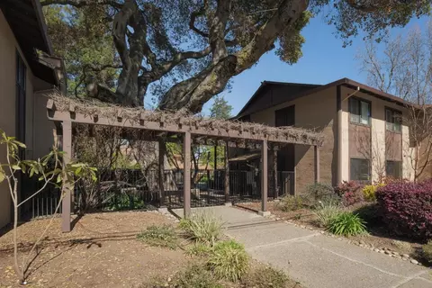610 Gilbert Ave 25, Menlo Park, CA 94025