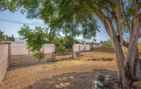 Exterior - 635 Paraiso Ave, Spring Valley, CA 91977 photo 4 of 10