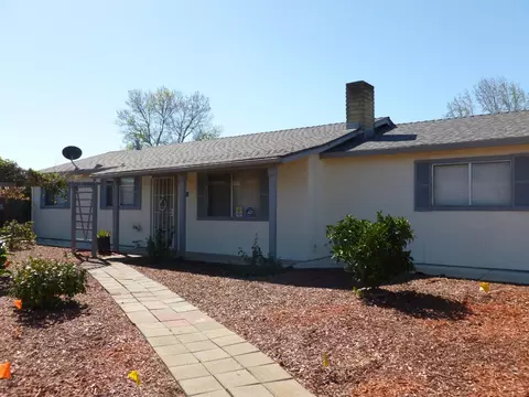 460 SE Jeremy Ct, Oakdale, CA 95361