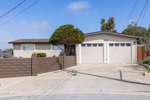 3062 Eddy Cir, Marina, CA 93933