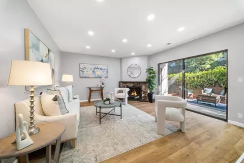 21117 Gary Dr 119, Castro Valley, CA 94546