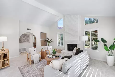 19816 Vineyard Ln, Saratoga, CA 95070