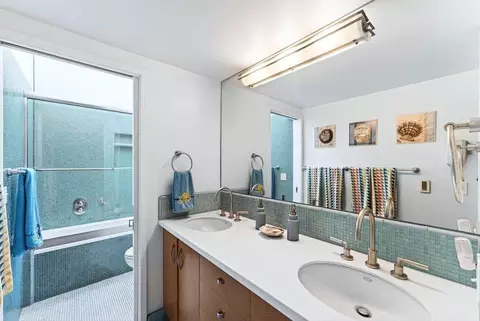 Bath - 765 Las Olas Dr, Aptos, CA 95003 photo 3 of 4