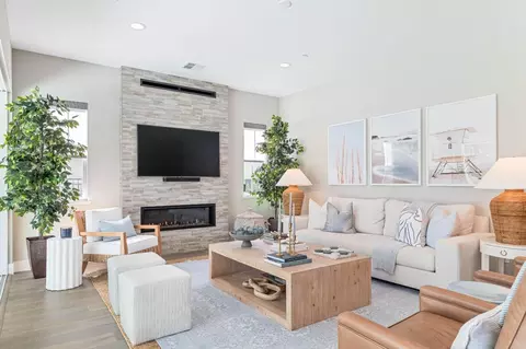 1814 Links Dr, Seaside, CA 93955