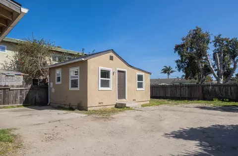 Exterior - 1126 Pacific Ave, Salinas, CA 93905 photo 1 of 2