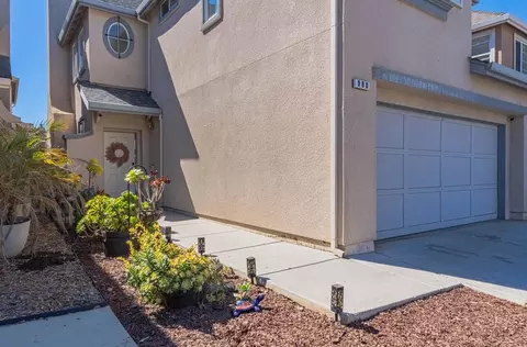 Exterior - 980 Longfellow Dr, Salinas, CA 93906 photo 2 of 4