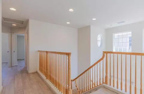 Entry Way - 980 Longfellow Dr, Salinas, CA 93906 photo 4 of 4