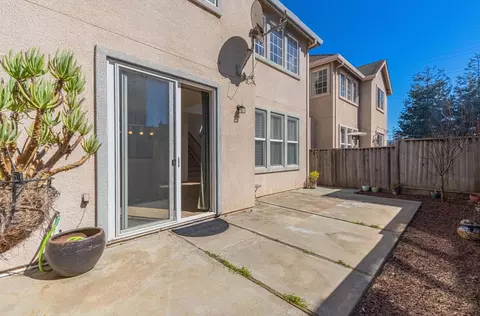 Exterior - 980 Longfellow Dr, Salinas, CA 93906 photo 3 of 4