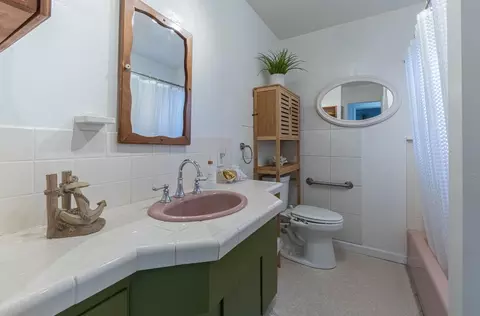 Bath - 1135 Madera Ct, Seaside, CA 93955 photo 1 of 2