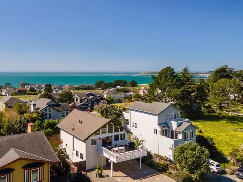 350 6th Ave, Half Moon Bay, CA 94019