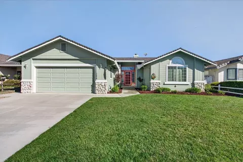 1490 Hilltop Rd, Hollister, CA 95023