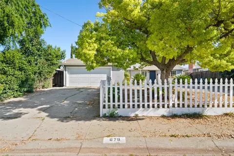 679 School St, Pittsburg, CA 94565